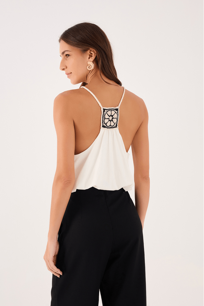 Blusa Com Crochet Costas E Alça