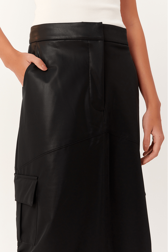 Saia Cargo Malha Leather