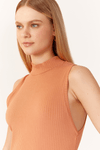 Vestido Canelado Fenda