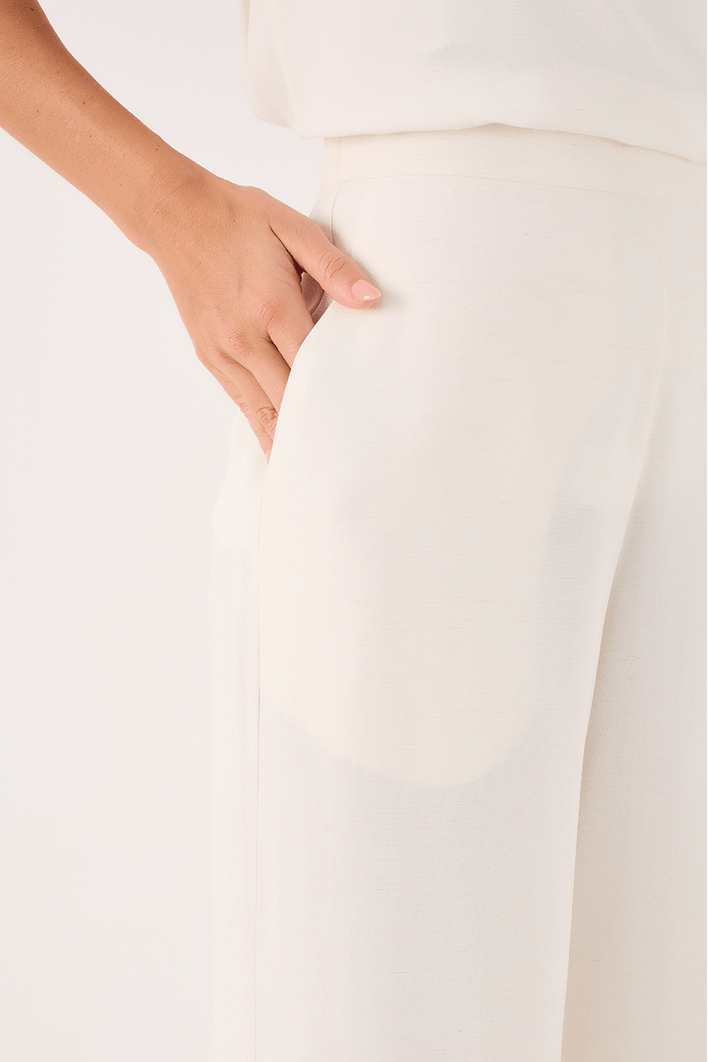 Calça Pregas E Elástico Cintura