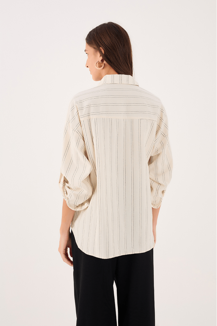 Camisa Listras Bolso Crochê