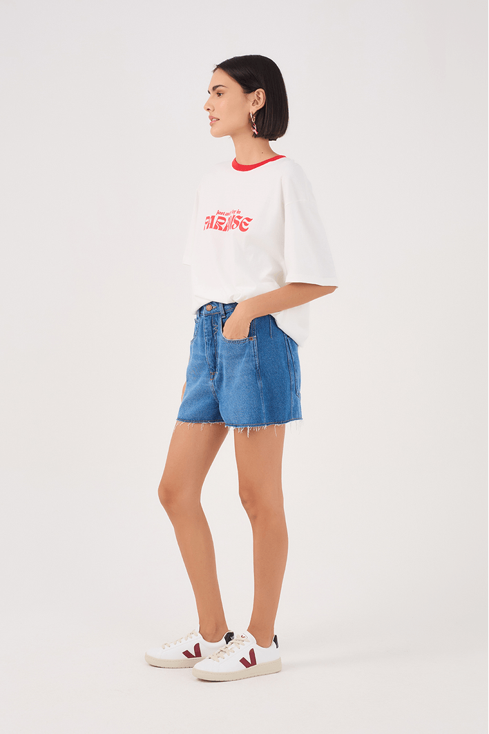 Short Jeans Recorte Lateral