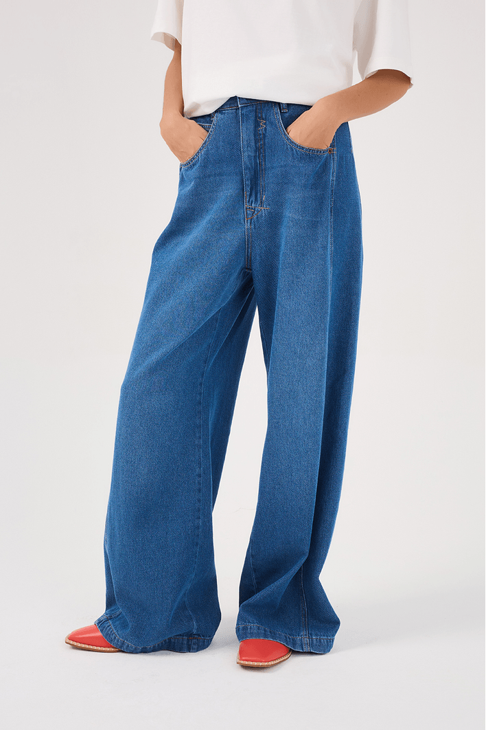 Calça Jeans Recorte Lateral
