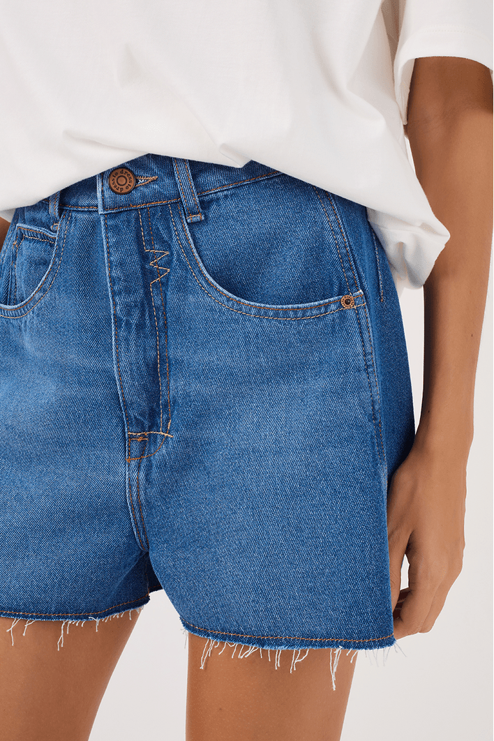 Short Jeans Recorte Lateral