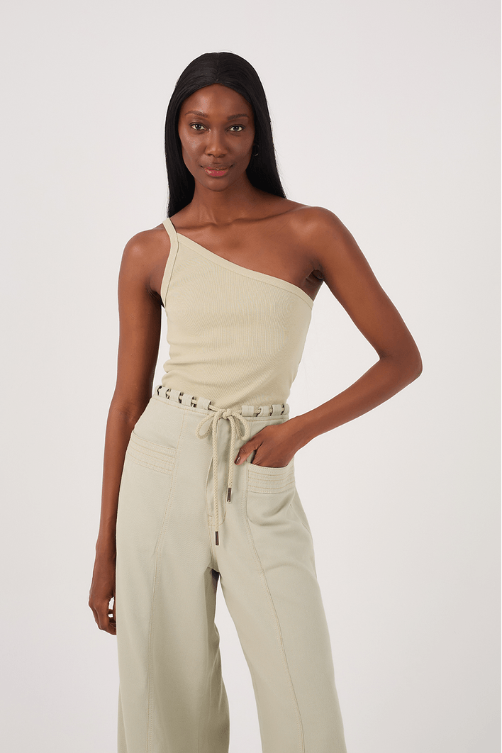 Camiseta Básica Ombro Só