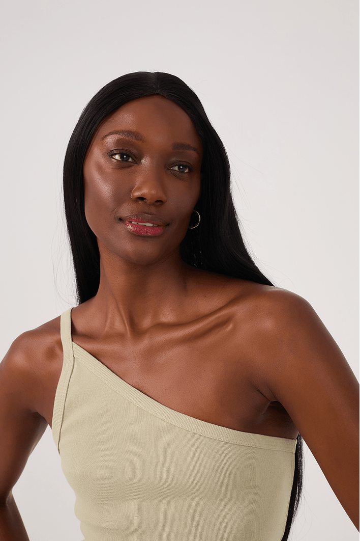 Camiseta Básica Ombro Só