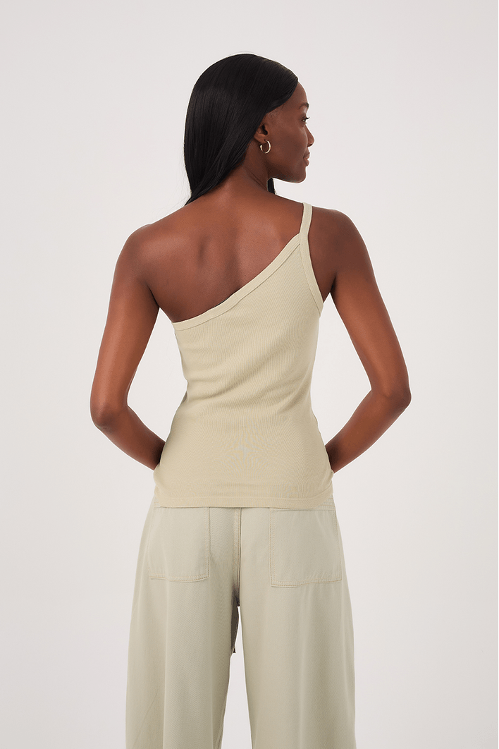 Camiseta Básica Ombro Só