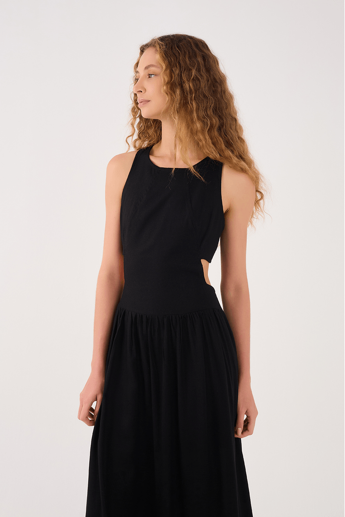 Vestido Cropped Linho Recorte Lateral