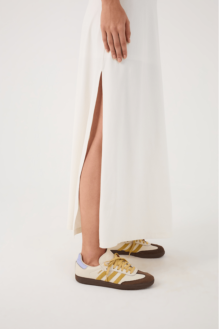Vestido Recortes Frente