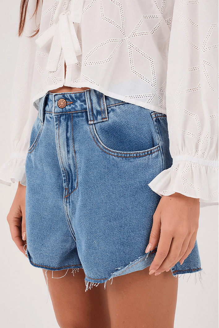 Short Jeans Fenda Lateral