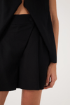 Short Linho Braguilha Deslocada
