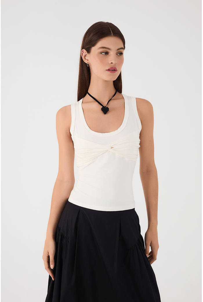 Blusa Com Sobreposição