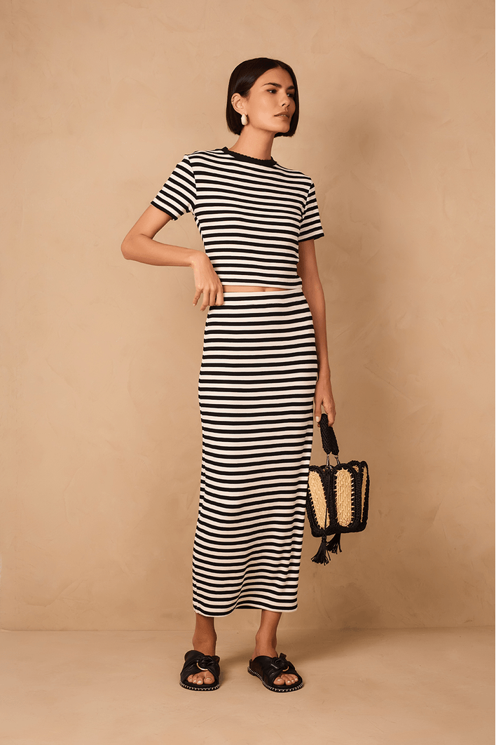 Conjunto Blusa E Saia Estampa P/b