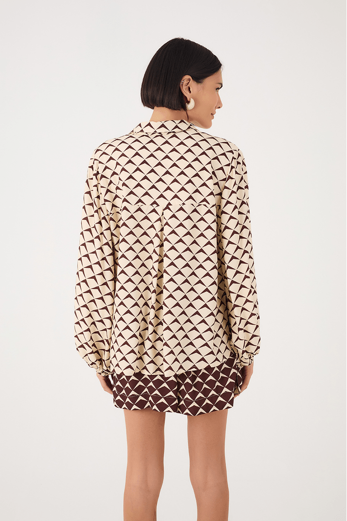 Camisa Decote Tesoura Estampa Asa Delta