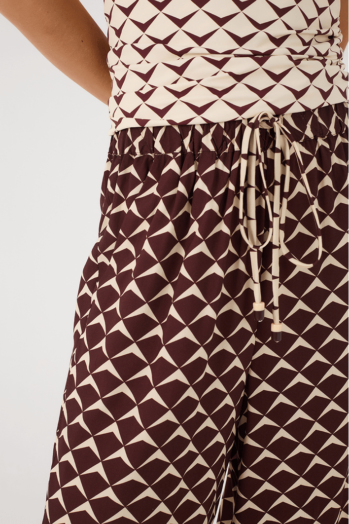Calça Cós Elástico Estampa Asa Delta