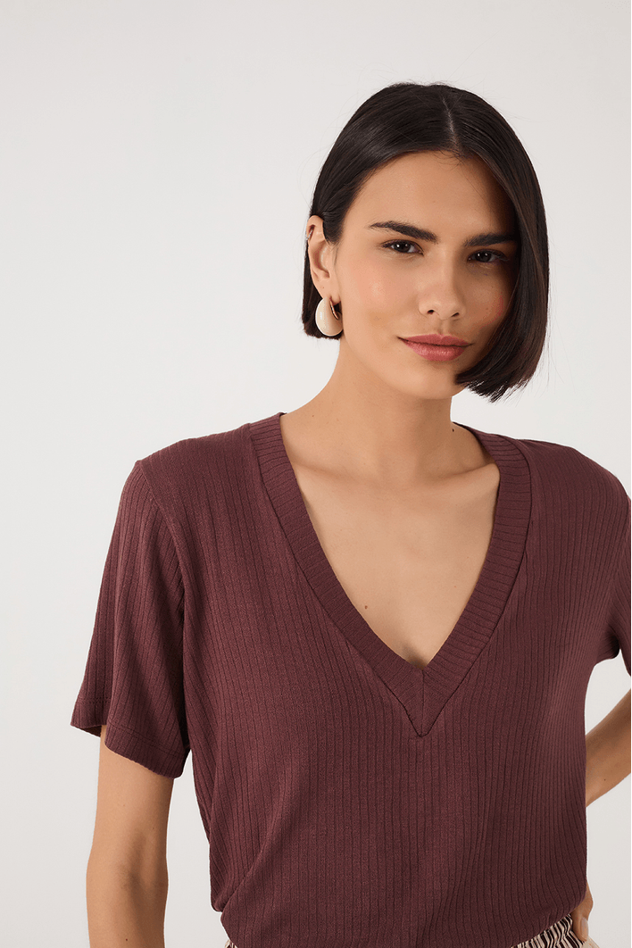 T-shirt Básica Decote V
