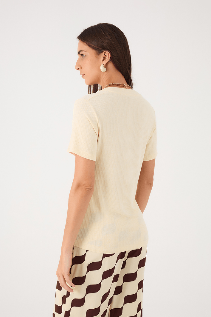 T-shirt Básica Decote V