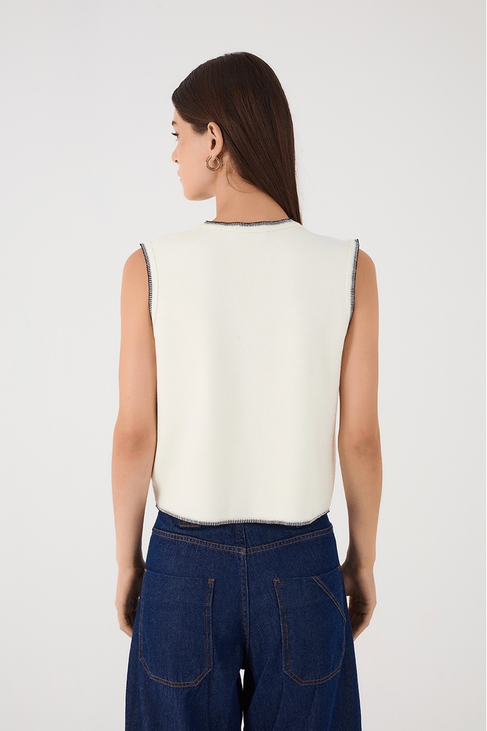 Colete Tricot Com Detalhe