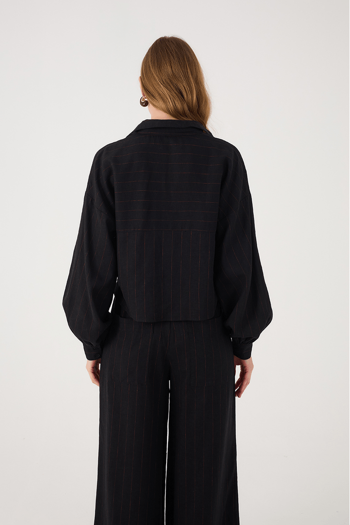 Camisa Cropped Listras Ombro Deslocado