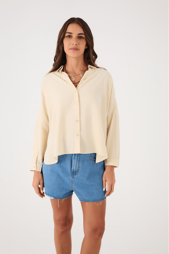 Camisa Cava Deslocada
