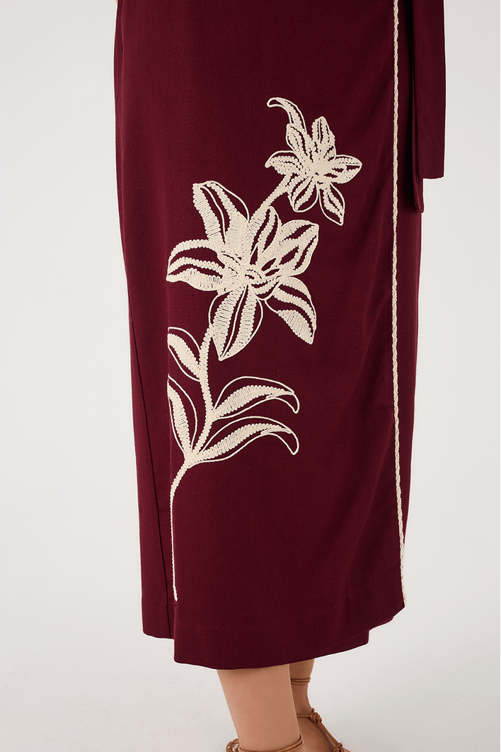 Saia Midi Linho Bordado Flores