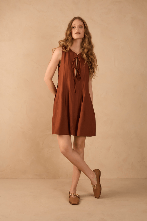Vestido Curto Nervura Linho