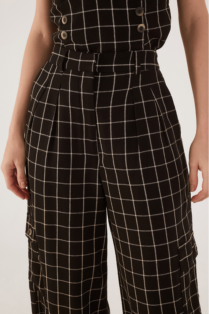 Calça Linho Xadrez Bolso Lateral