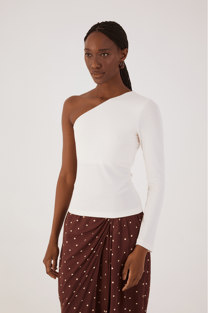 Blusa Malha Crepe Ombro Só