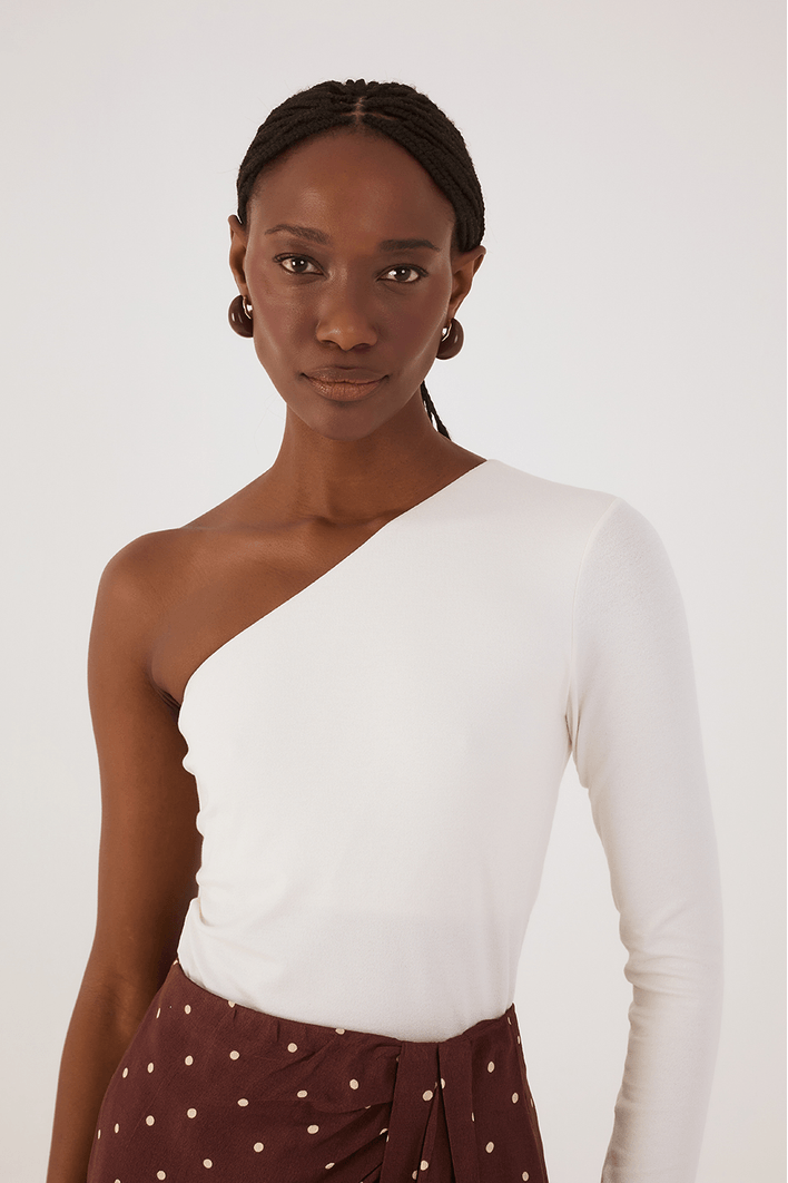 Blusa Malha Crepe Ombro Só