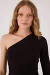 Blusa Malha Crepe Ombro Só