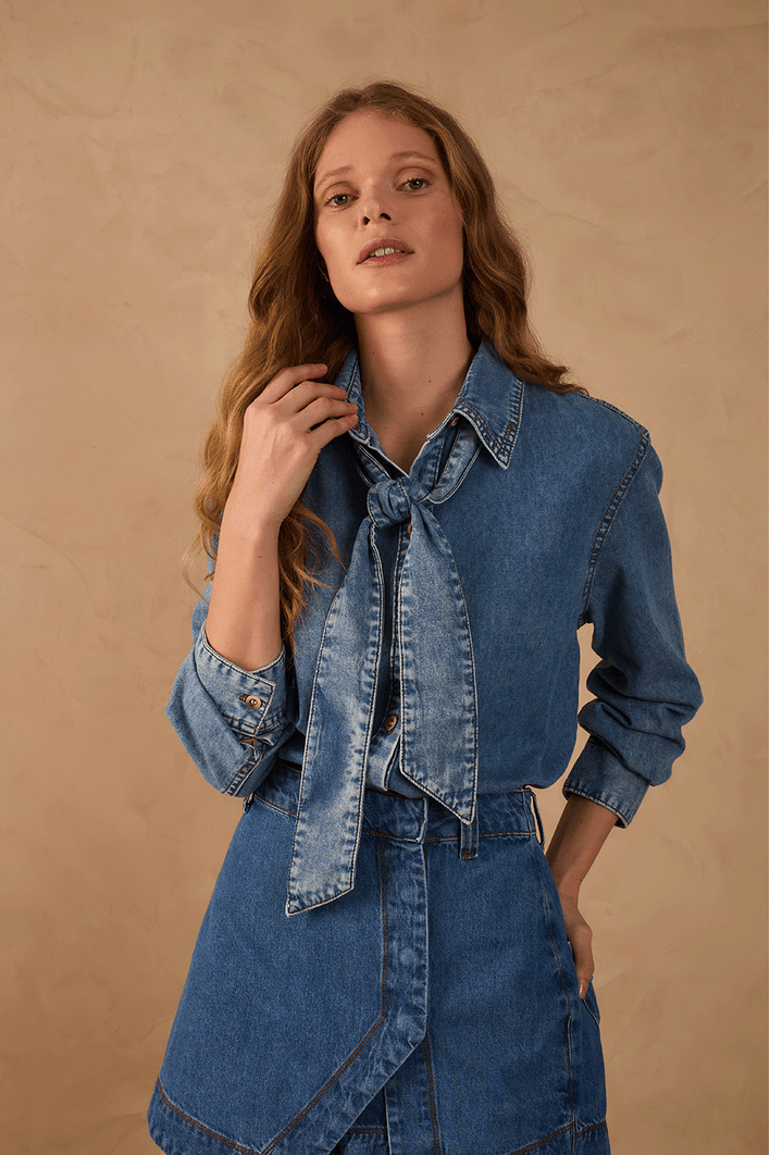 Camisa Jeans Detalhe Amarração