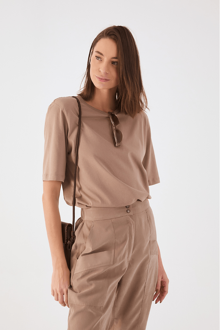 Blusa T-shirt Com Ombreira
