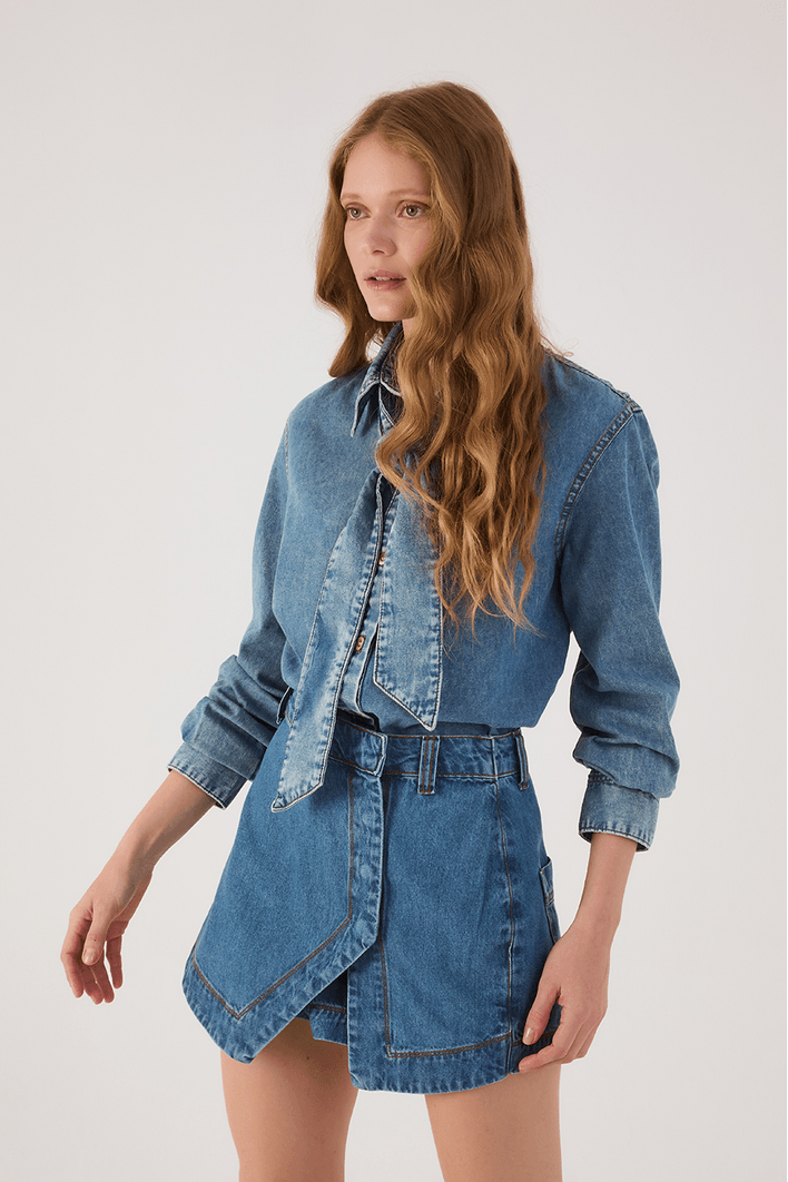 Camisa Jeans Detalhe Amarração