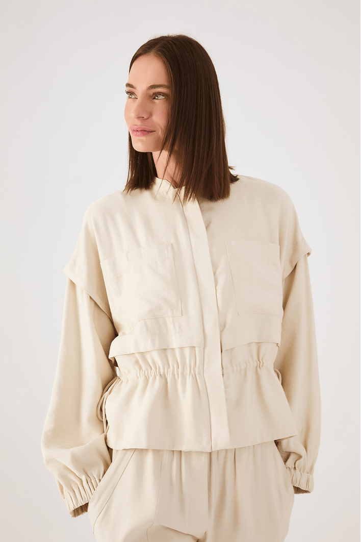 Parka Com Sobreposição