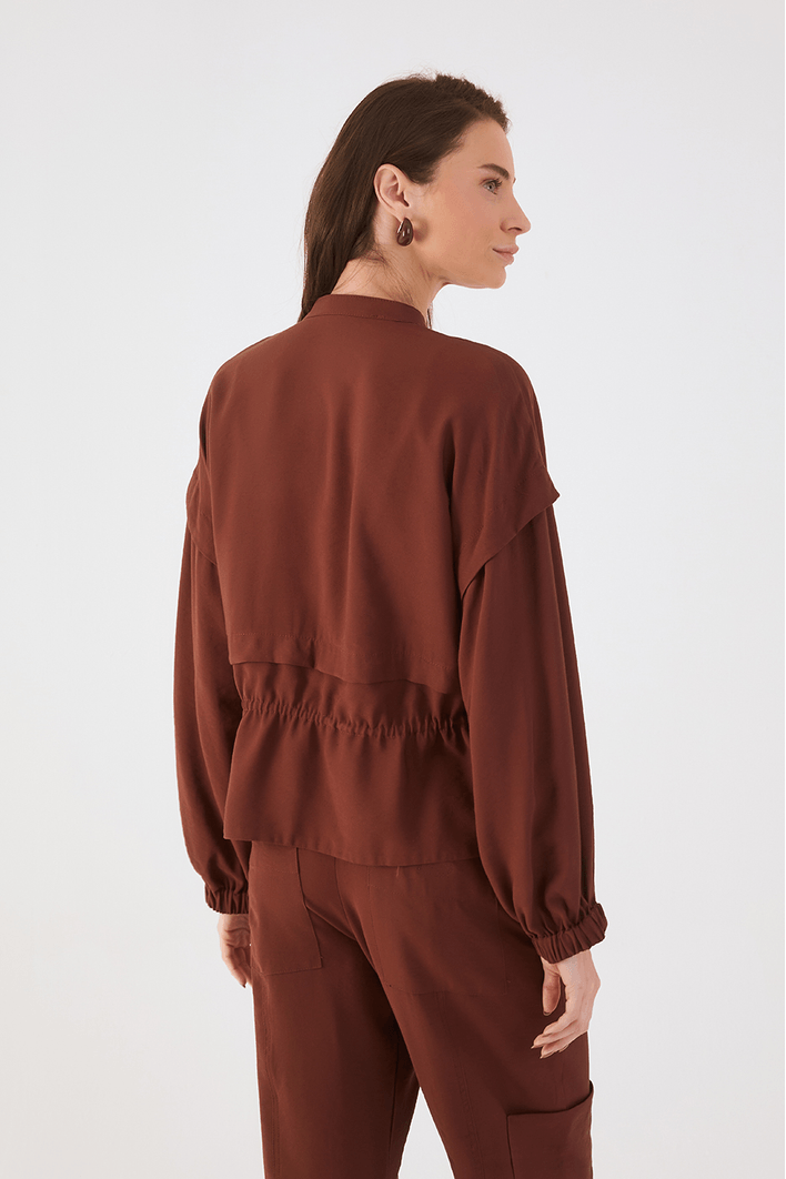 Parka Com Sobreposição