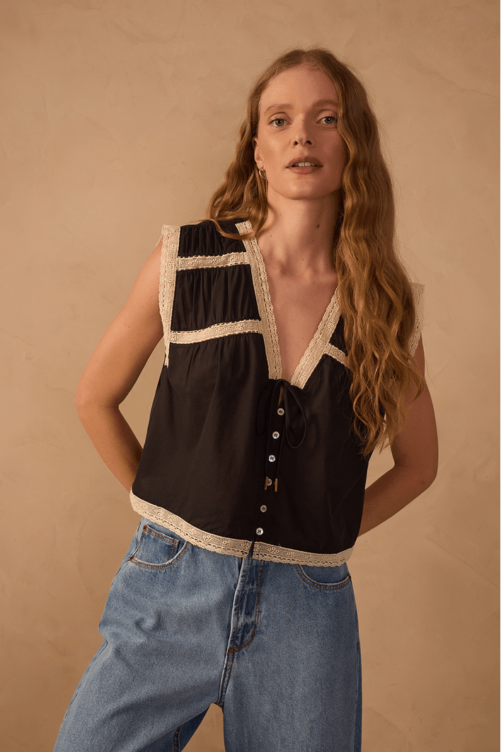 Blusa Voil Entremeio
