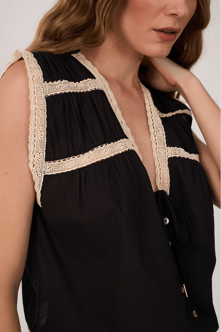 Blusa Voil Entremeio