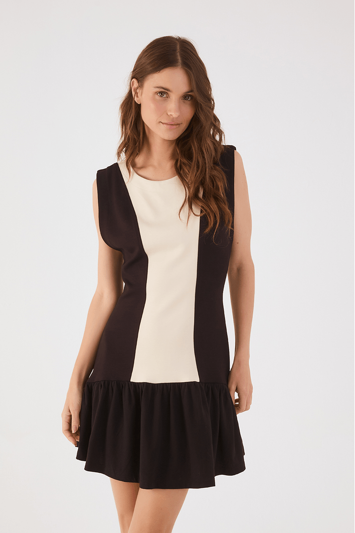 Vestido Recortes
