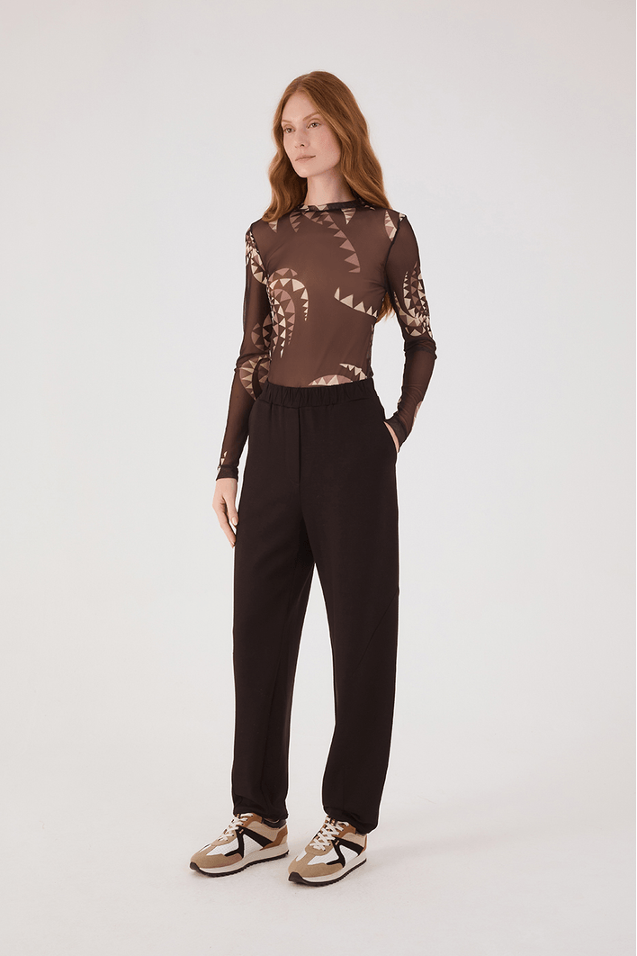 Calça Com Nervuras