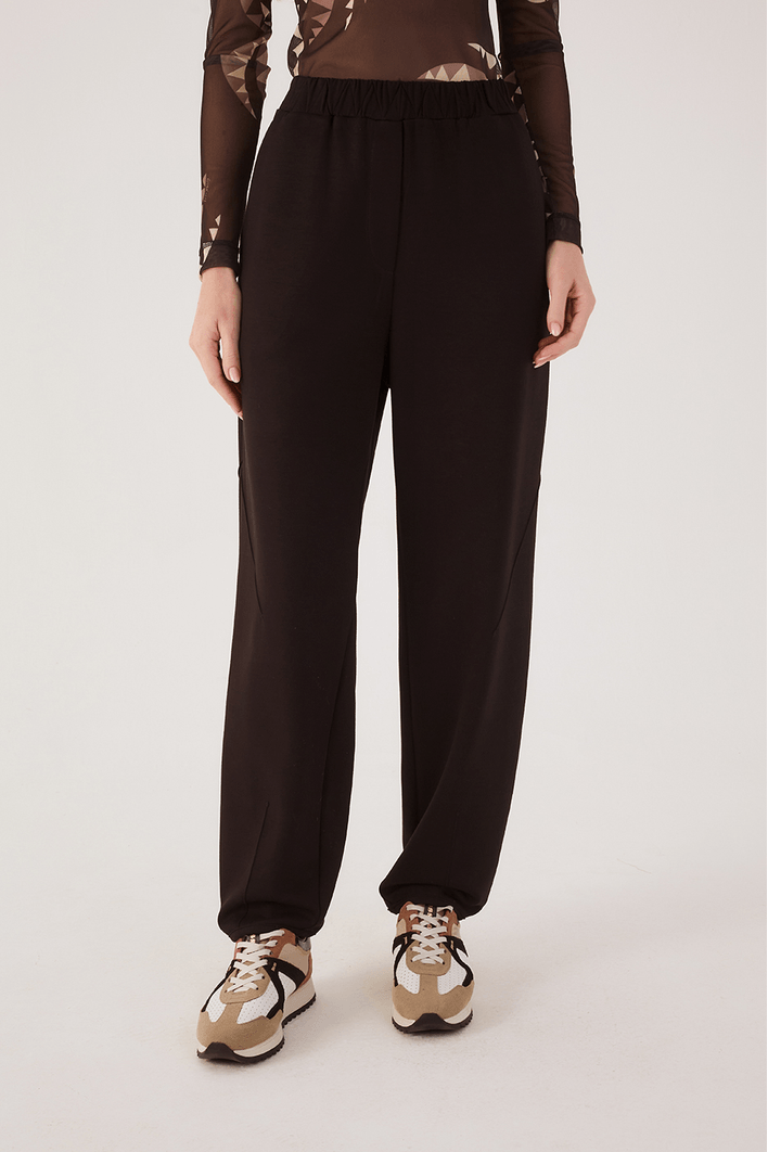 Calça Com Nervuras
