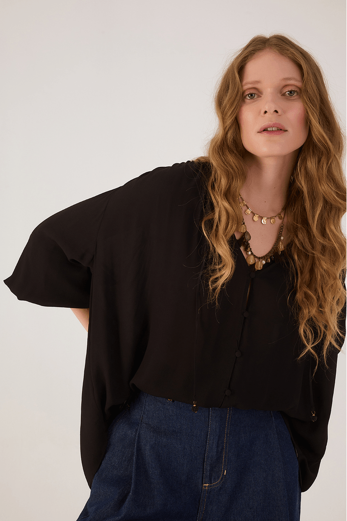 Camisa Crepe Decote Tesoura
