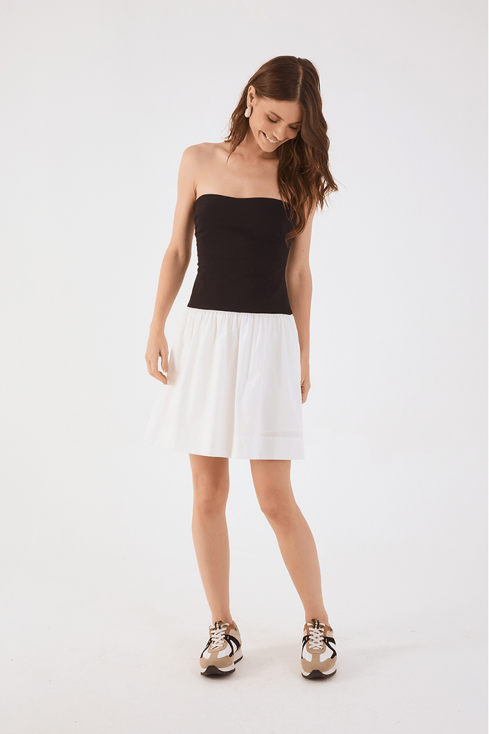Vestido Curto Sem Alças