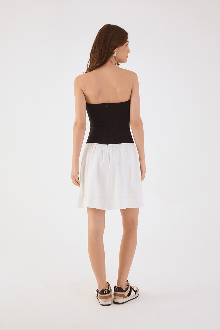 Vestido Curto Sem Alças