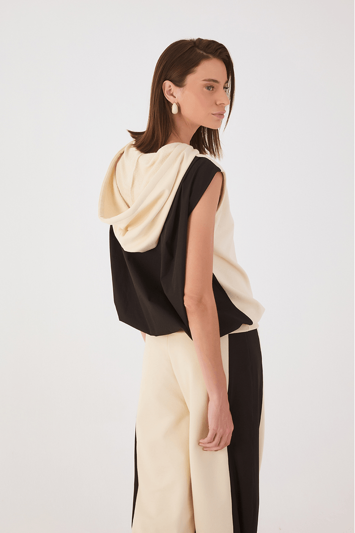 Blusa Moletom Com Nylon