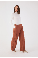 Calça Alfaiataria Bolso Cargo