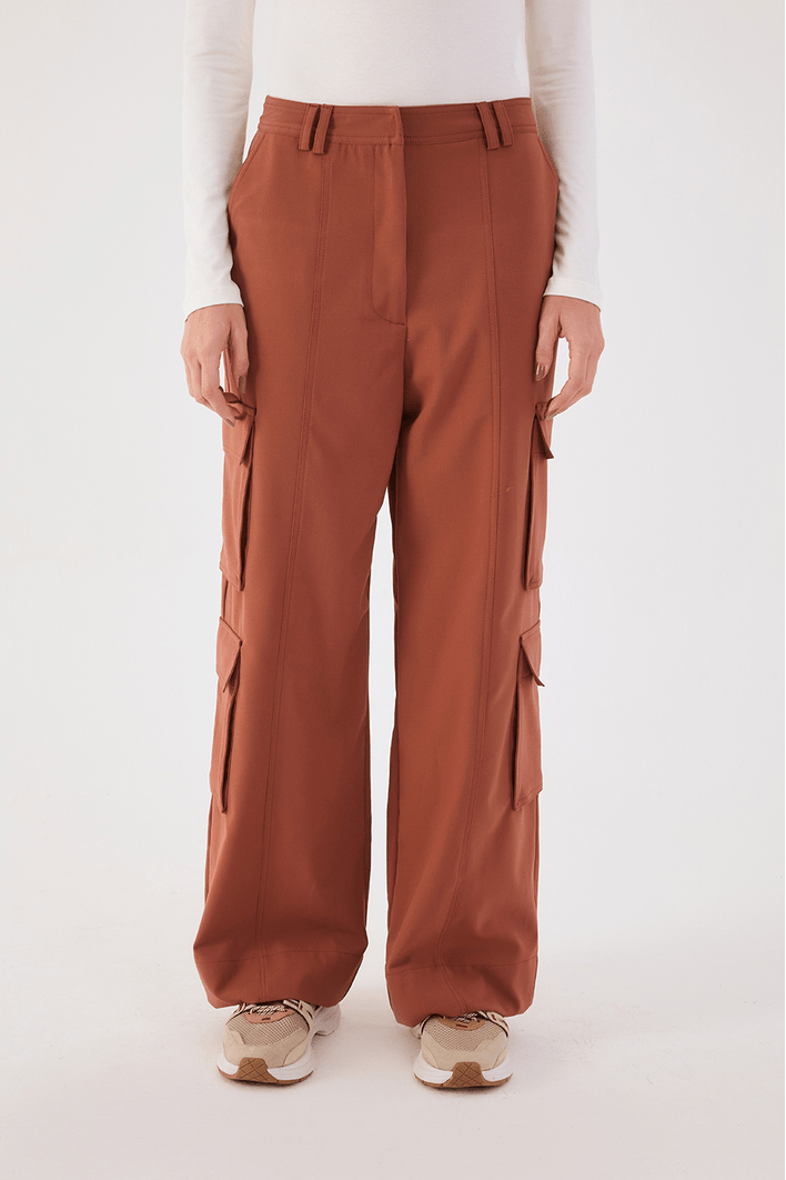 Calça Alfaiataria Bolso Cargo