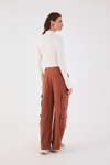 Calça Alfaiataria Bolso Cargo