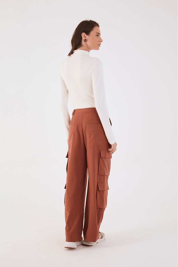 Calça Alfaiataria Bolso Cargo