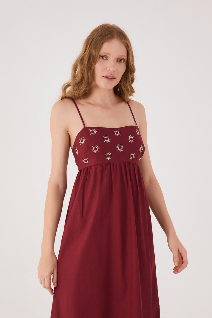 Vestido Cropped Bordado