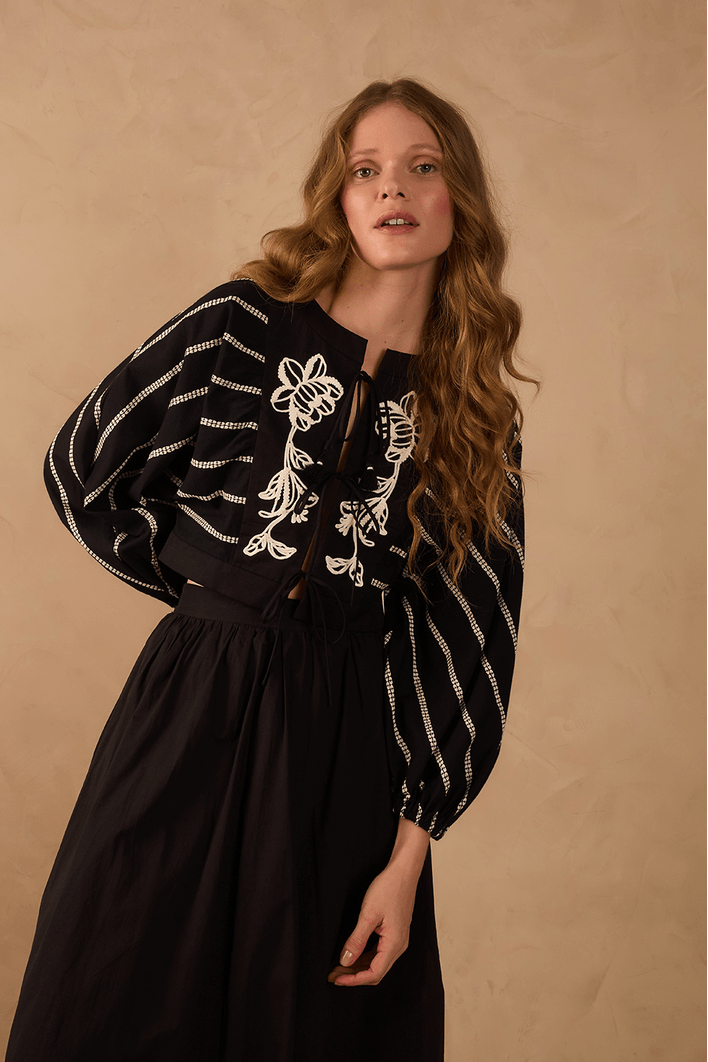 Blusa Algodão Pespontado Bordado